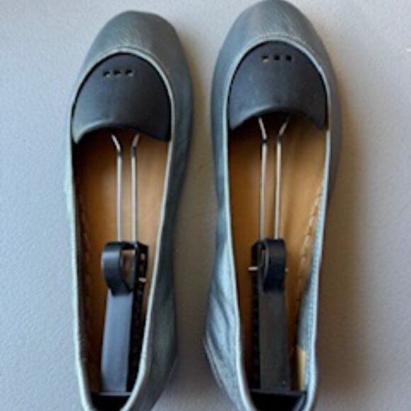 Tieks by Gavrieli Metallic Pewter, Size 11 - Picture 2 of 8